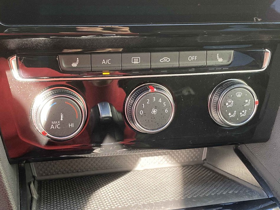 Volkswagen Arteon 2.0TSi 
