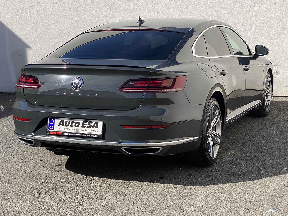 Volkswagen Arteon 2.0TSi 