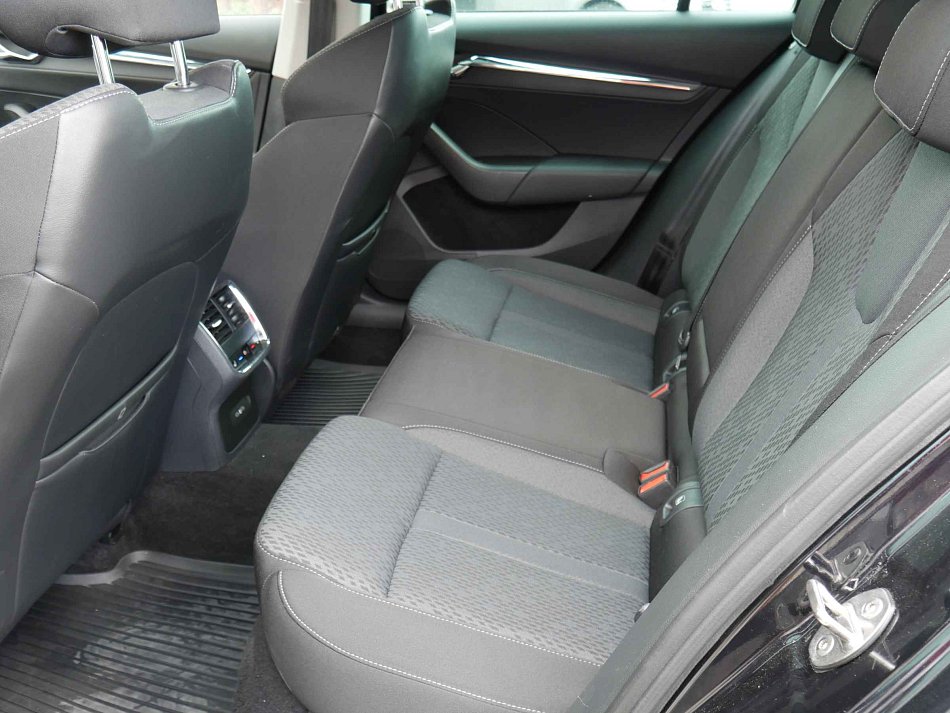 Škoda Octavia IV 2.0TDi Style