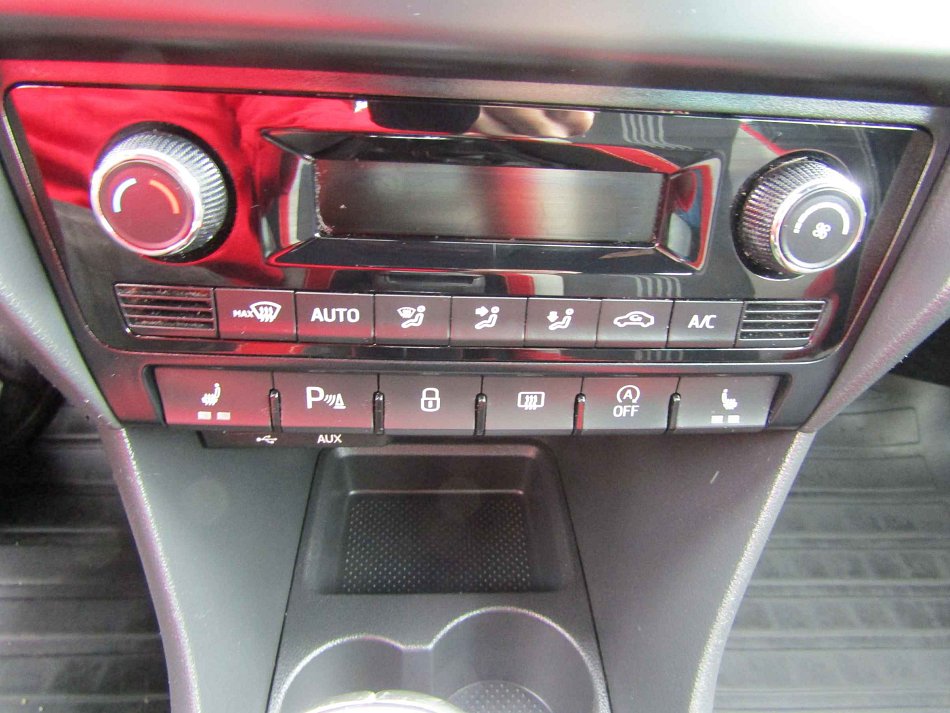 Škoda Rapid 1.0 TSi Monte Carlo