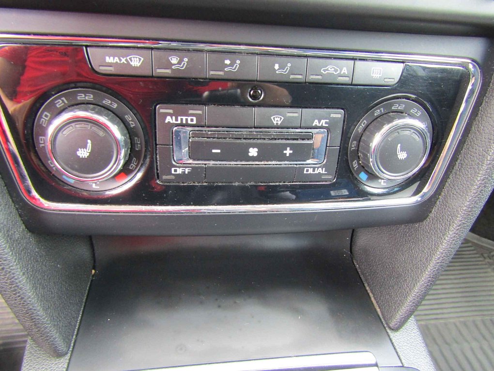 Škoda Superb II 2.0TDi Elegance