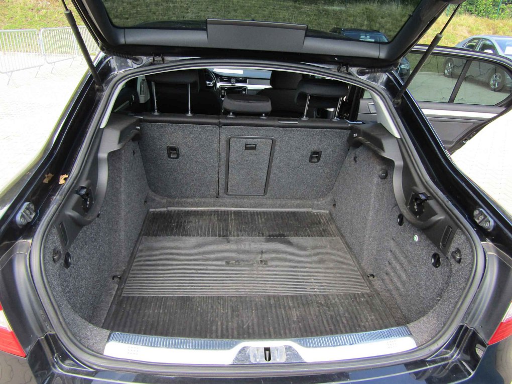 Škoda Superb II 2.0TDi Elegance