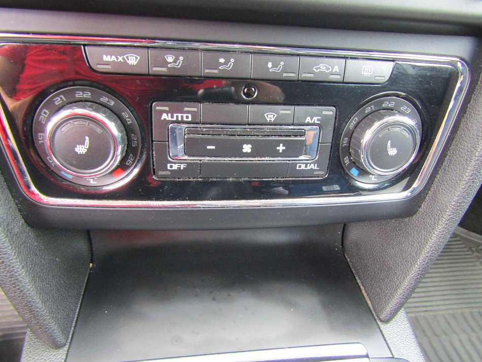 Škoda Superb II 2.0TDi Elegance