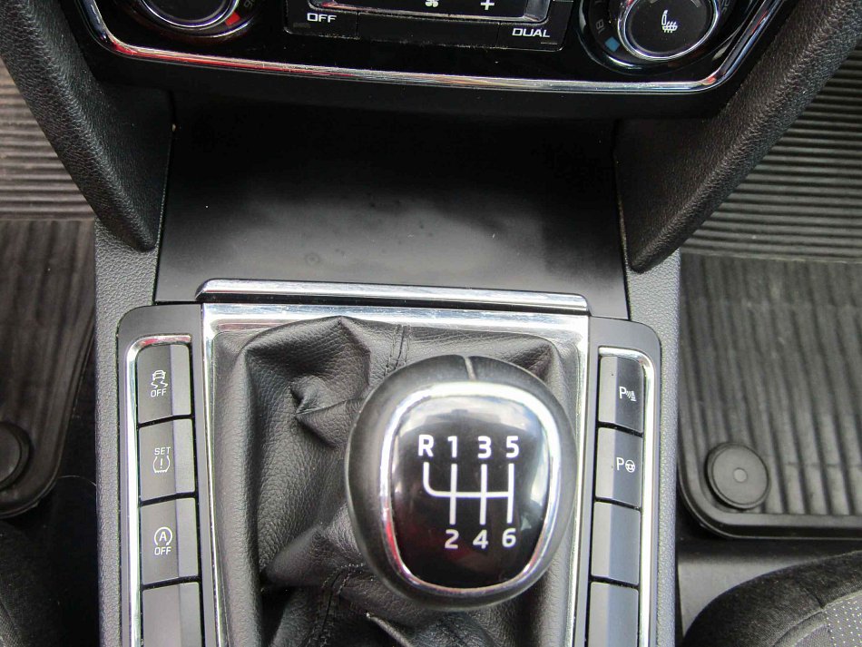 Škoda Superb II 2.0TDi Elegance