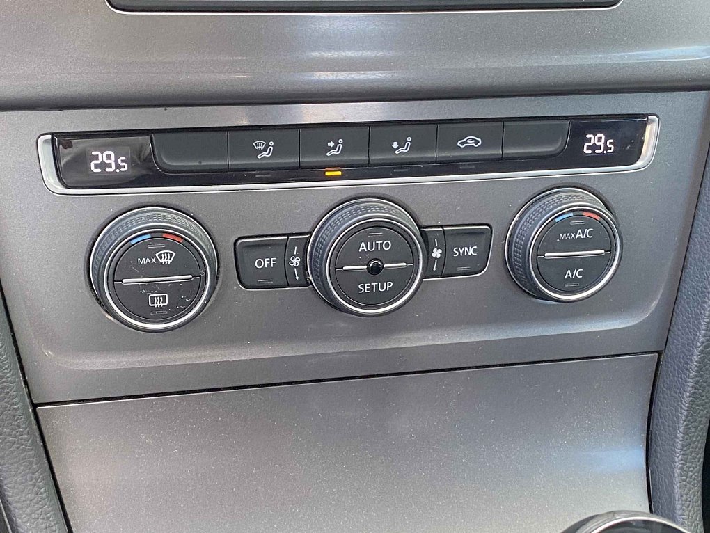 Volkswagen Golf 1.6TDi 