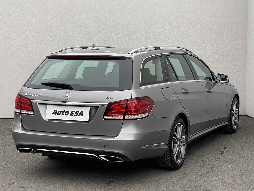 Mercedes-Benz Třída E 2.2 CDi  E250 4Matic