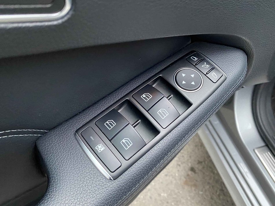 Mercedes-Benz Třída E 2.2 CDi  E250 4Matic