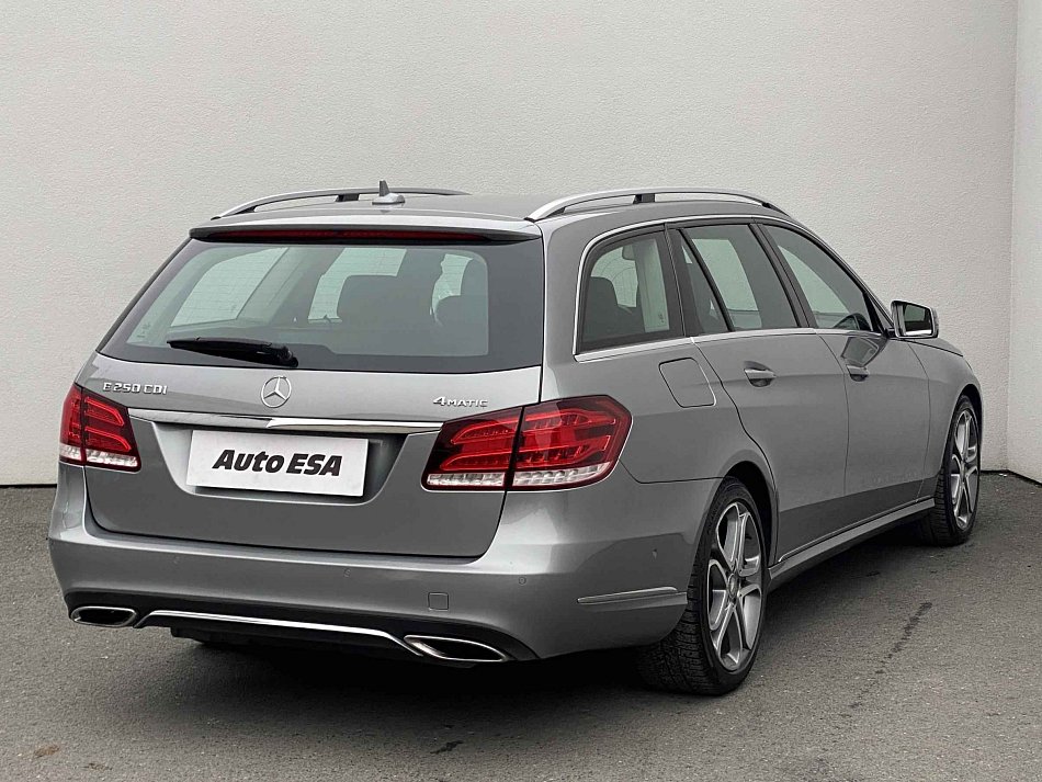 Mercedes-Benz Třída E 2.2 CDi  E250 4Matic