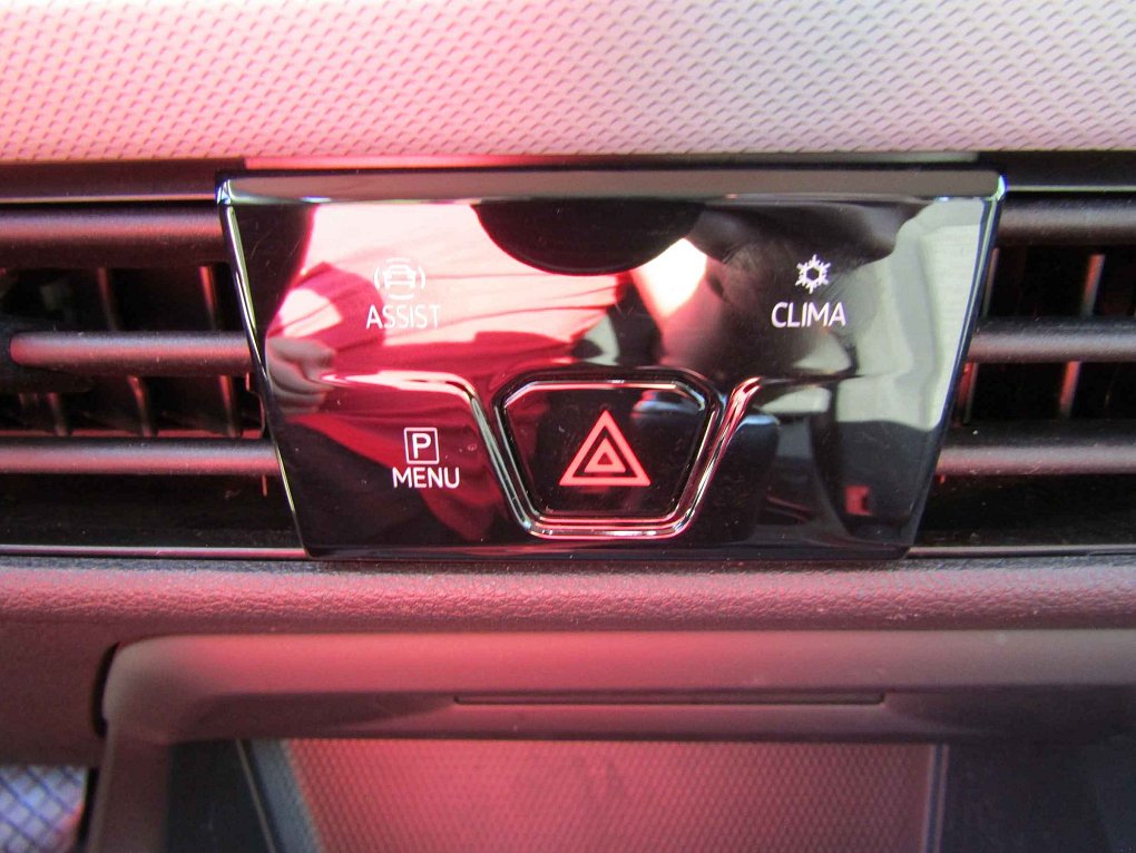 Volkswagen Golf 1.0TSi 
