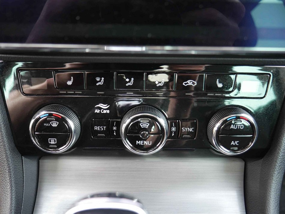 Škoda Superb III 2.0 TSi Scout 4x4