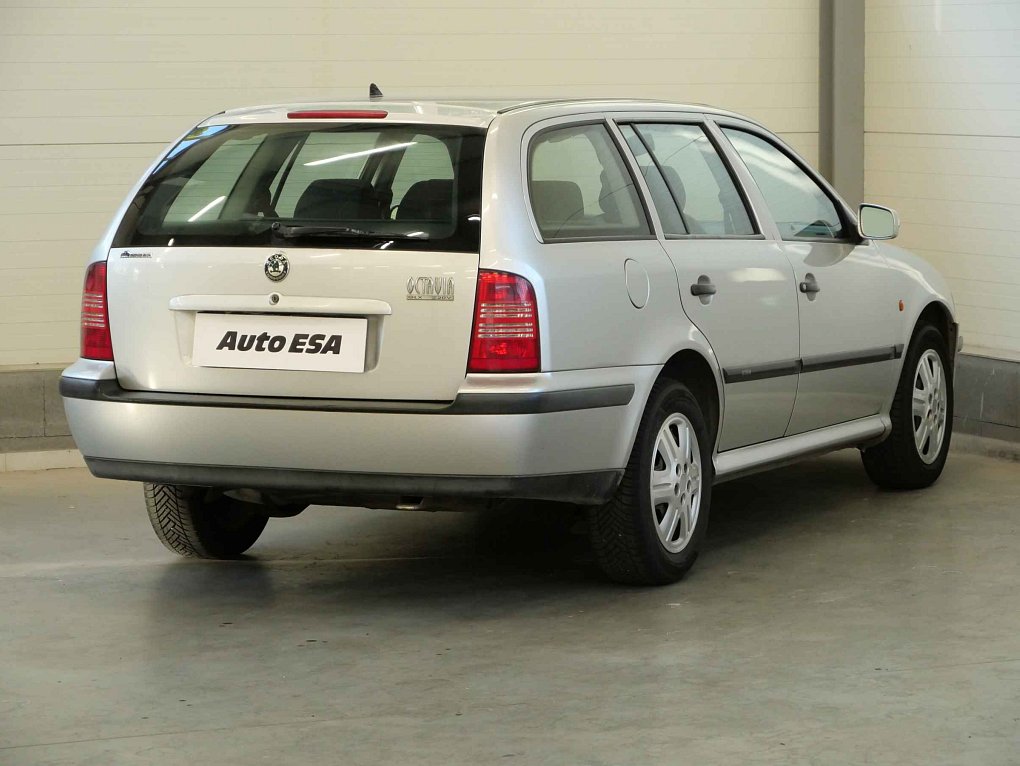 Škoda Octavia 1.8i 