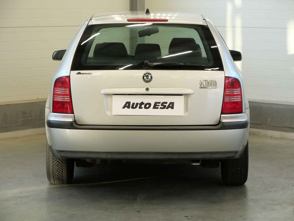 Škoda Octavia 1.8i 