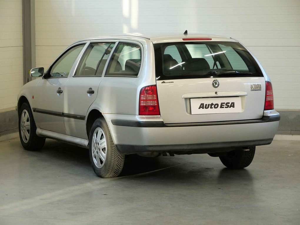 Škoda Octavia 1.8i 
