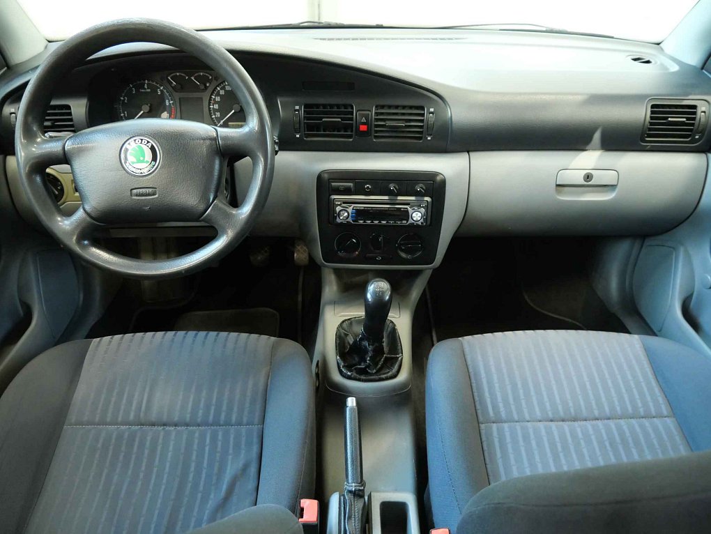 Škoda Octavia 1.8i 
