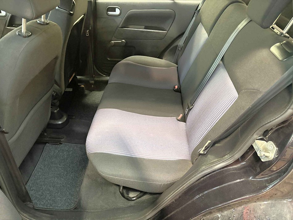 Ford Fusion 1.4i 
