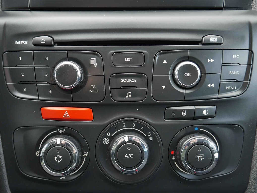 Citroën C4 1.6i 