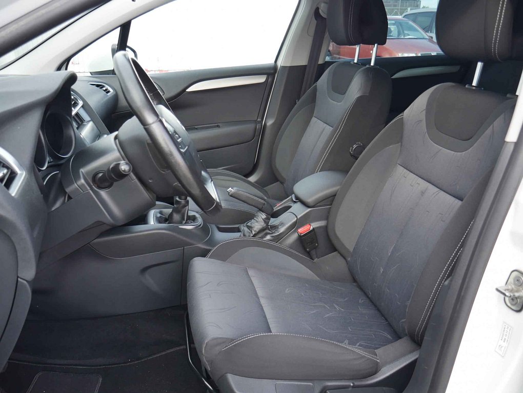 Citroën C4 1.6i 