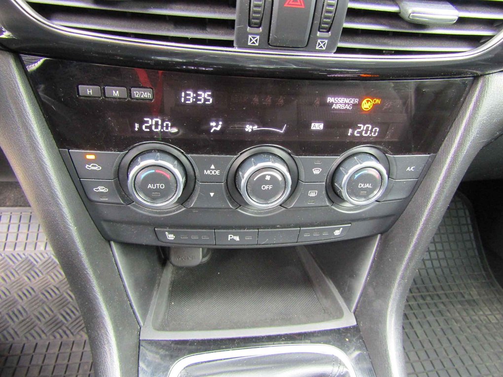 Mazda 6 2.0 i 