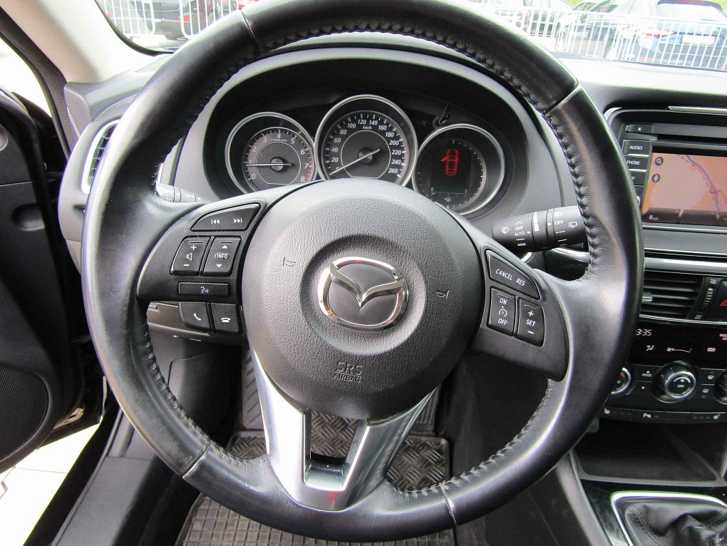 Mazda 6 2.0 i 