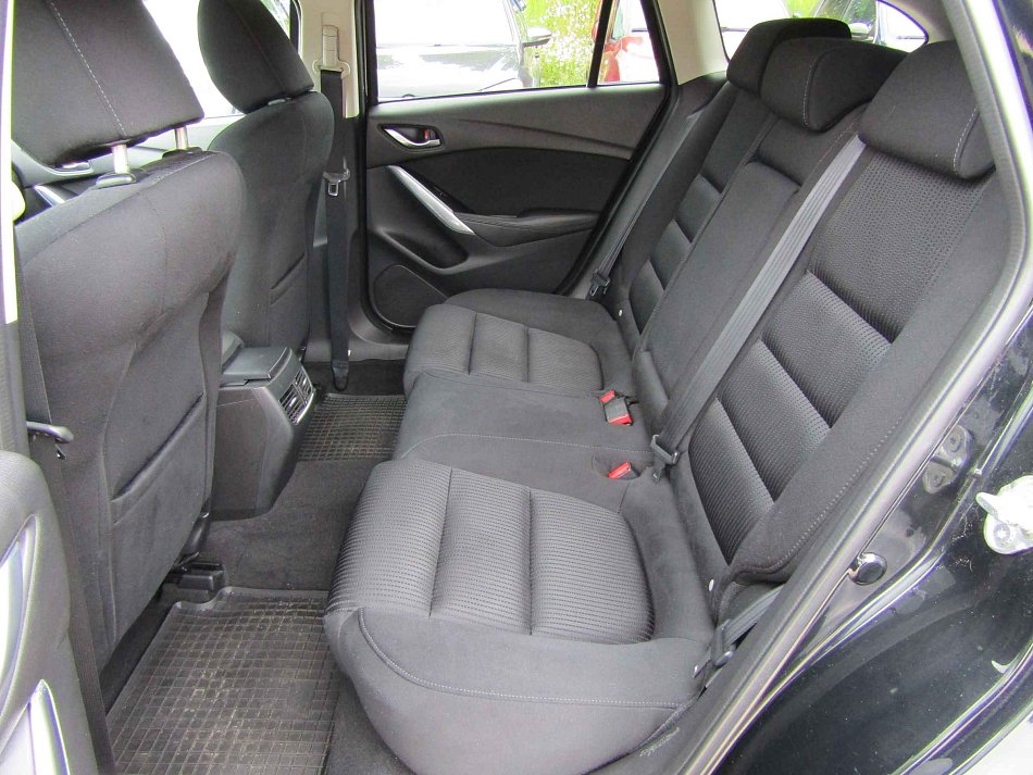 Mazda 6 2.0 i 