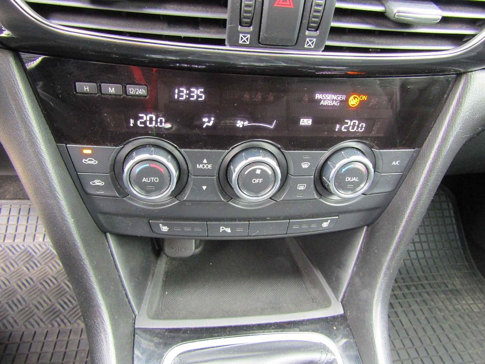 Mazda 6 2.0 i 