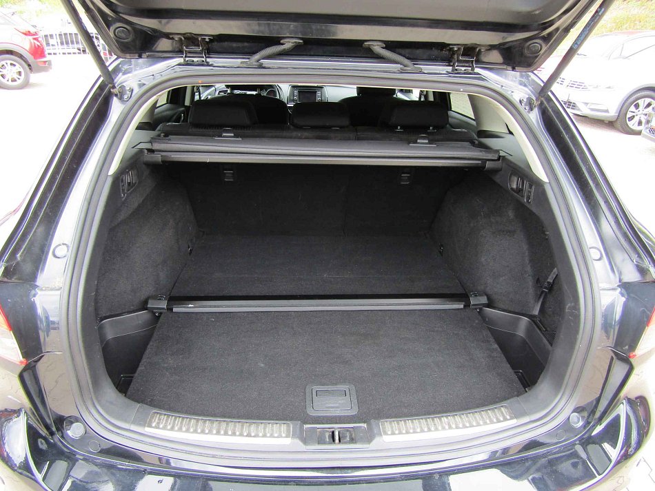 Mazda 6 2.0 i 