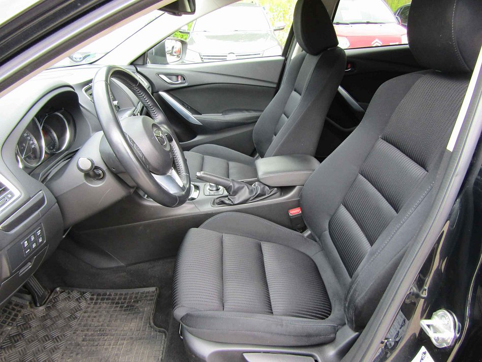 Mazda 6 2.0 i 