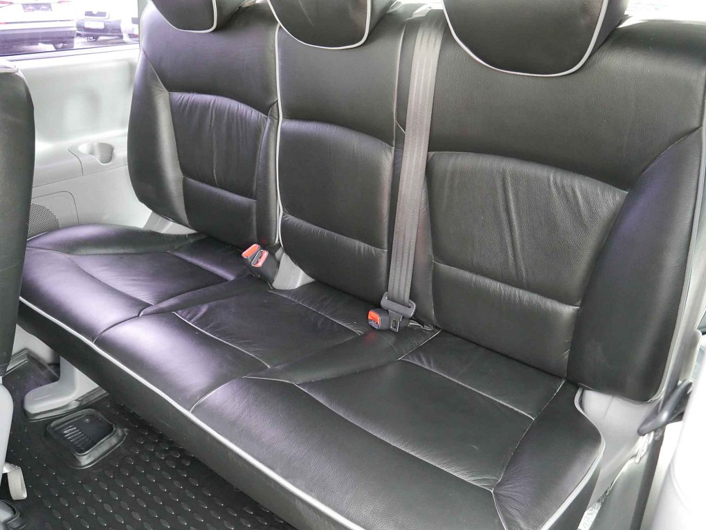 Hyundai H 1 2.5CRDi  8míst