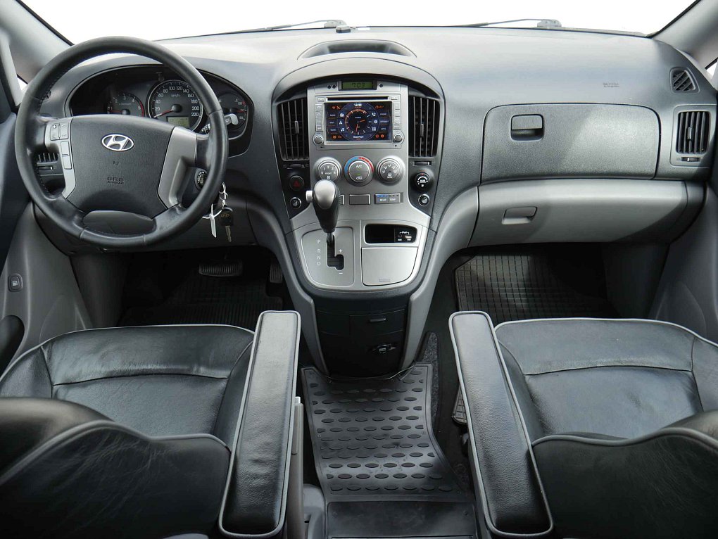 Hyundai H 1 2.5CRDi  8míst
