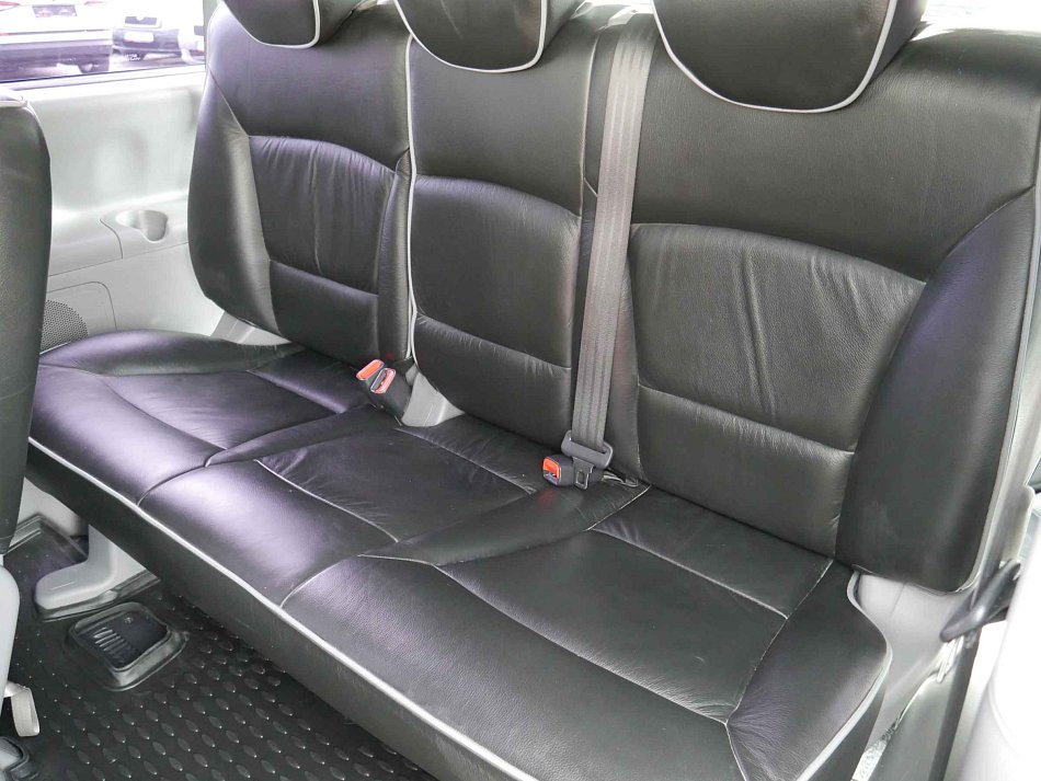 Hyundai H 1 2.5CRDi  8míst