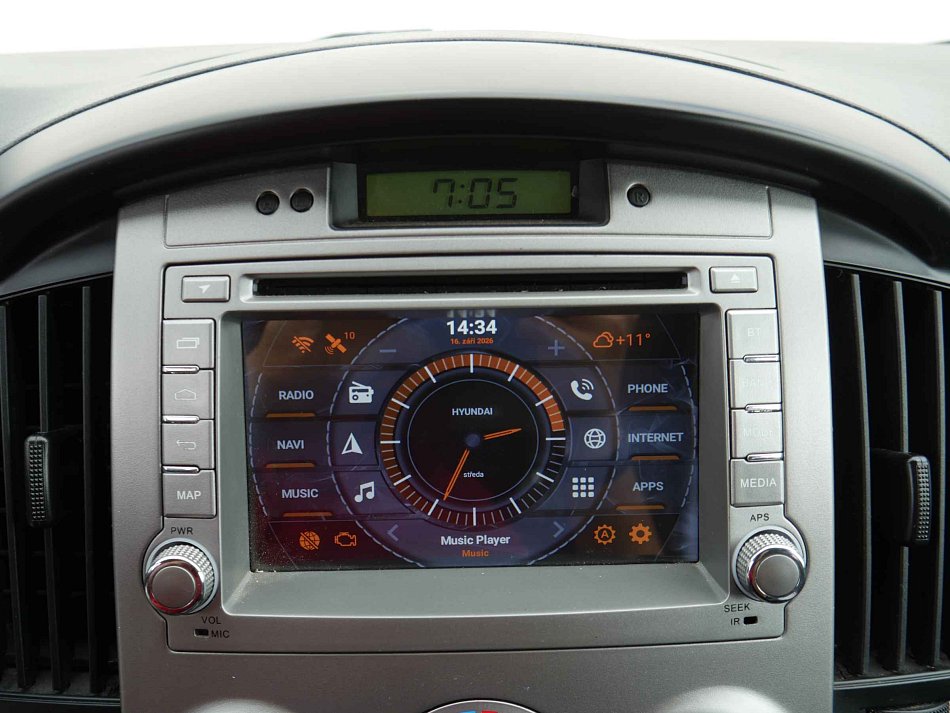 Hyundai H 1 2.5CRDi  8míst
