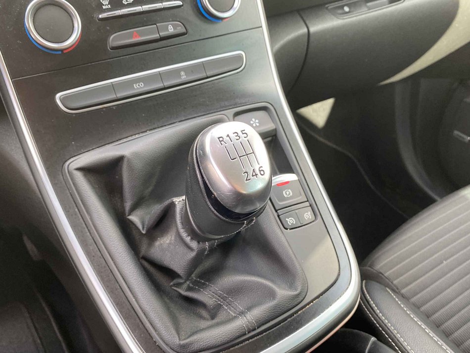 Renault Scénic 1.8 dCi Intense