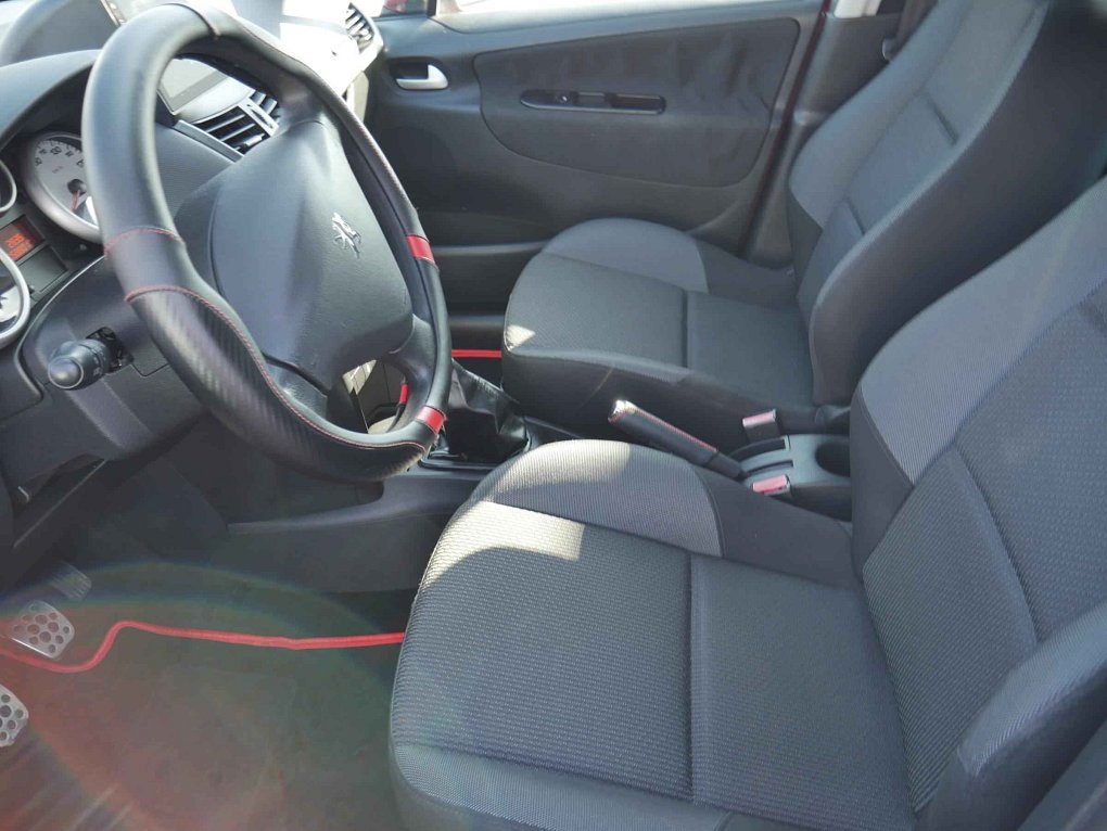 Peugeot 207 1.4i 