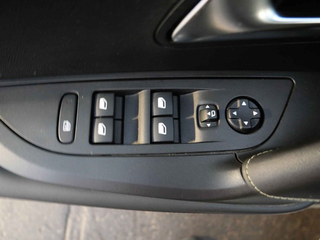 Peugeot 2008 1.2 PT GT Line