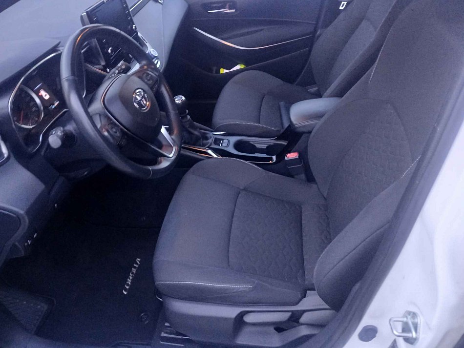 Toyota Corolla 1.2i 
