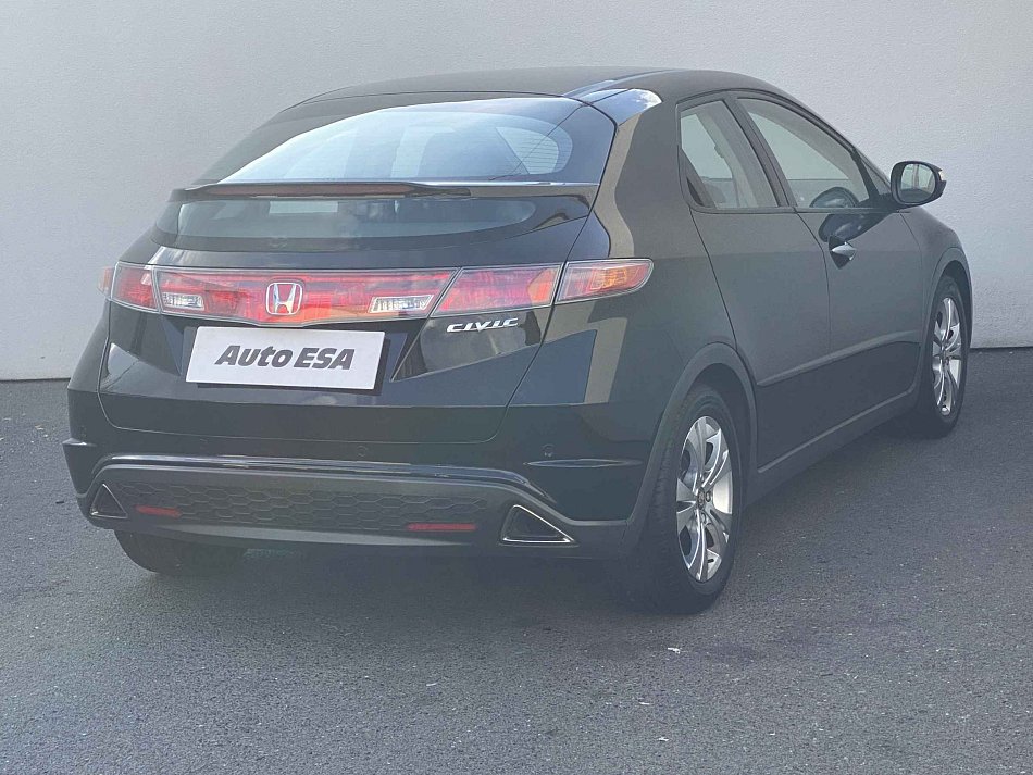 Honda Civic 1.8i-VTEC Comfort