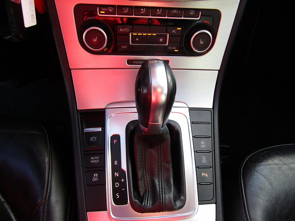 Volkswagen Passat 2.0 TDi 