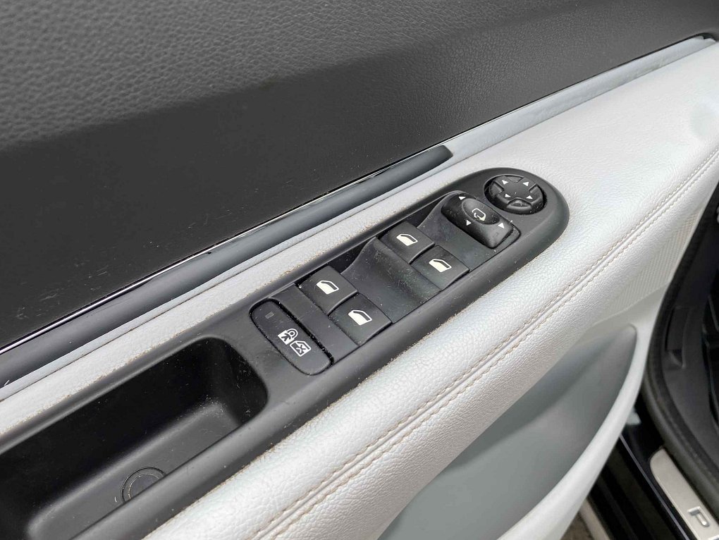 Peugeot 3008 2.0 HDi Allure