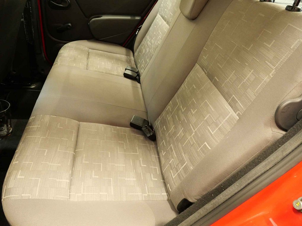 Dacia Sandero 1.4i 