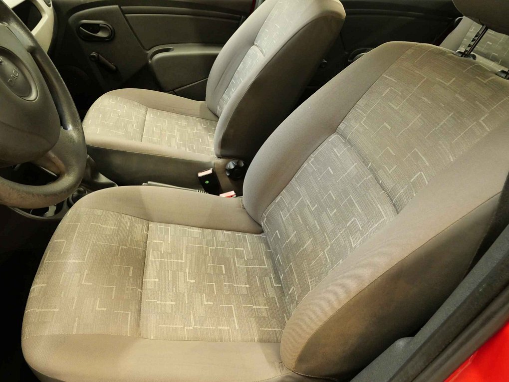 Dacia Sandero 1.4i 