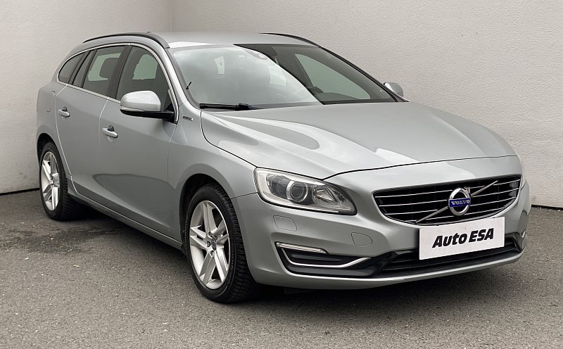 Volvo V60 2.4 D6  AWD