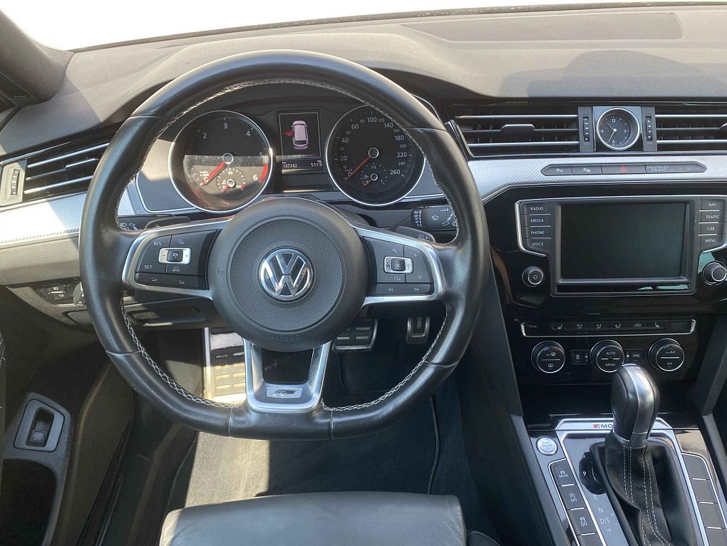 Volkswagen Passat 2.0 TDi R-Line 4Motion