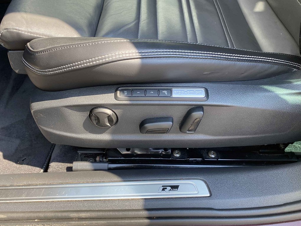 Volkswagen Passat 2.0 TDi R-Line 4Motion