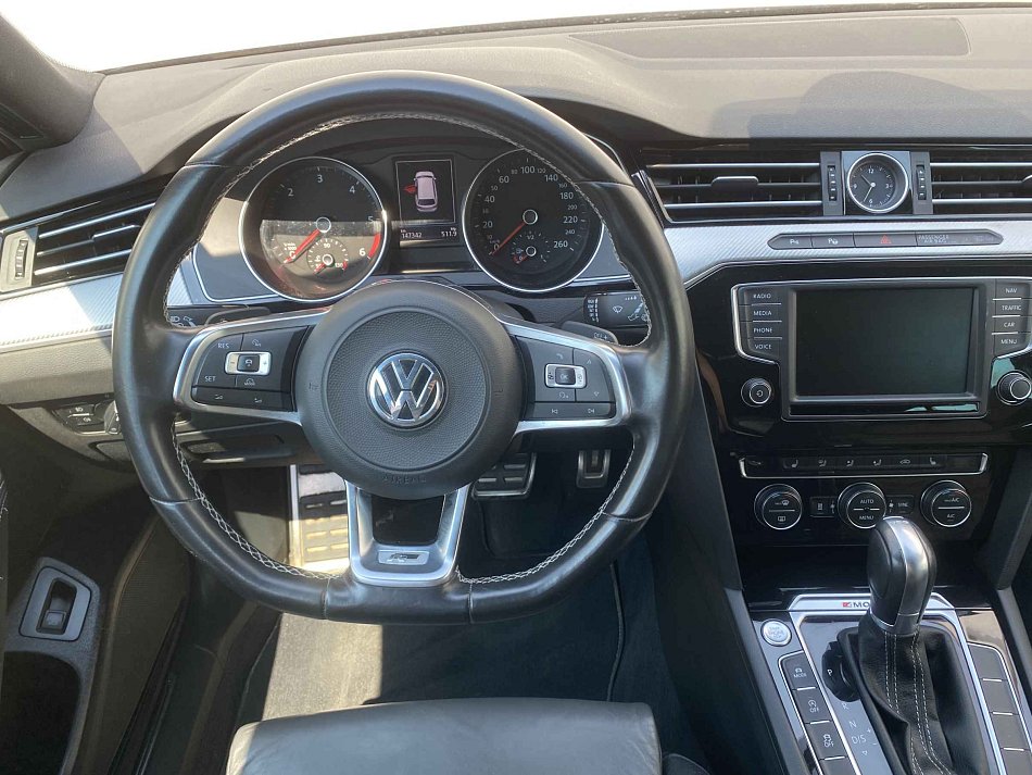 Volkswagen Passat 2.0 TDi R-Line 4Motion
