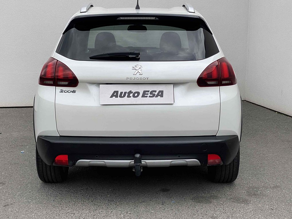 Peugeot 2008 1.2 PT Crossway