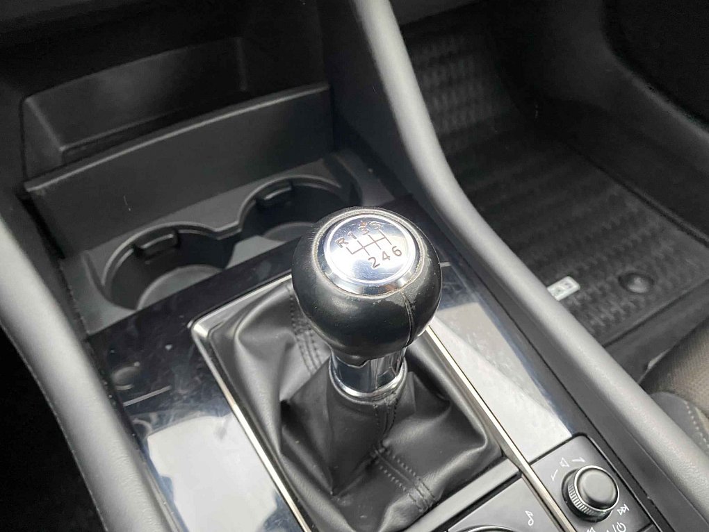 Mazda 3 2.0 i Skyactiv Revolution