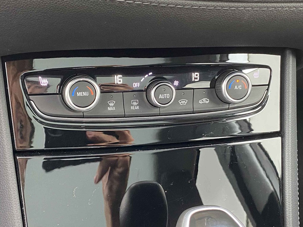 Opel Grandland X 1.6 T Innovation
