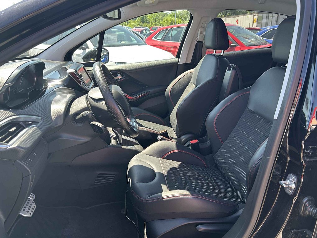 Peugeot 208 1.2PT GT Line