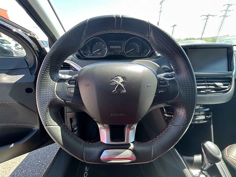 Peugeot 208 1.2PT GT Line