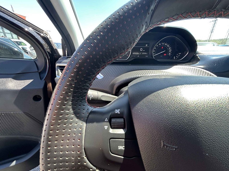 Peugeot 208 1.2PT GT Line